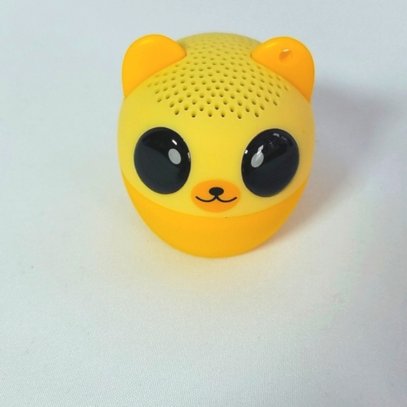 My Audio Pet Wireless Speaker With Micro USB Cord and Lanyard Yellow - Picture 1 of 11
